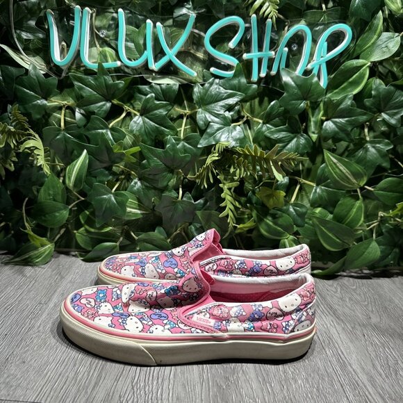 Vans Hello Kitty Sanrio Men's Size 6.5 Women's Size 8 US pink Slip On Shoes - Picture 4 of 11